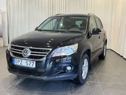 Svart Begagnad 2011 VW Tiguan Sportline SUV | 89 900 kr (Marknadspris)