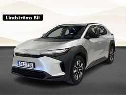 Silver Begagnad 2024 Toyota bZ4X Active SUV | 369 900 kr (Marknadspris)