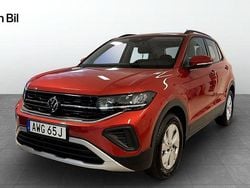 Röd Begagnad 2024 VW T-Cross Life SUV | 249 900 kr (Marknadspris)
