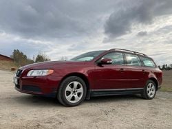 Röd Begagnad 2009 Volvo V70 Kinetic Kombi | 49 000 kr (Superpris)