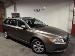 Grå Begagnad 2011 Volvo V70 Momentum Kombi | 114 900 kr (Marknadspris)