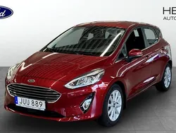 Röd (red) Begagnad 2018 Ford Fiesta Halvkombi | 119 900 kr (Marknadspris)