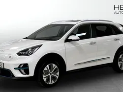 Vit (white) Begagnad 2022 Kia e-Niro Advance SUV | 324 900 kr (Marknadspris)