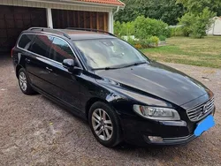 Svart Begagnad 2016 Volvo V70 Momentum Kombi | 137 000 kr (Marknadspris)