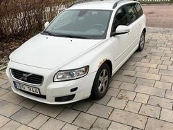 Vit Begagnad 2010 Volvo V50 Momentum Kombi | 23 500 kr (Bra pris)