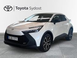 Vit Ny 2025 Toyota C-HR Style SUV | 409 800 kr (Bra pris)