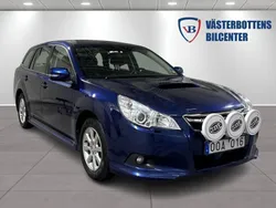 Mörkblå (blå) Begagnad 2010 Subaru Legacy Kombi | 59 900 kr (Dyr)