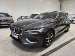 Grå metallic Begagnad 2022 Volvo V60 Inscription Kombi | 349 500 kr (Marknadspris)