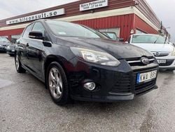 Svart Begagnad 2013 Ford Focus Titanium Halvkombi | 58 929 kr (Dyr)