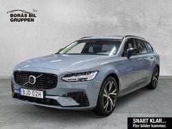 Grå Begagnad 2023 Volvo V90 Plus Kombi | 429 000 kr (Marknadspris)