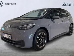Grå Begagnad 2023 VW ID.3 Pro Performance Halvkombi | 269 000 kr (Marknadspris)