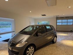 Mörkgrå Begagnad 2011 Mercedes A160 Classic Halvkombi | 46 900 kr (Marknadspris)