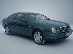 Grön Begagnad 1999 Mercedes CLK320 Sportkupé | 65 000 kr