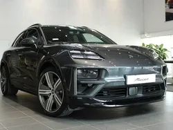 Grå Begagnad 2024 Porsche Macan Turbo SUV | 1 295 000 kr (Superpris)