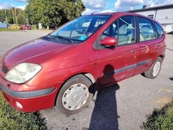 Röd Begagnad 2003 Renault Scénic Authentique Minibuss | 13 900 kr (Marknadspris)