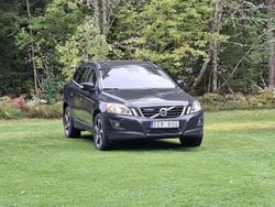 Grå Begagnad 2010 Volvo XC60 SUV | 79 000 kr (Marknadspris)