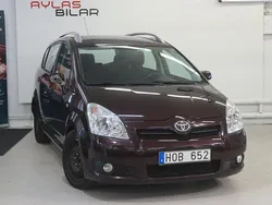 Mörkröd (röd) Begagnad 2008 Toyota Corolla Verso Minibuss | 54 900 kr (Marknadspris)