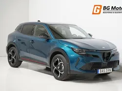 Blå Begagnad 2024 Alfa Romeo Junior SUV | 349 500 kr