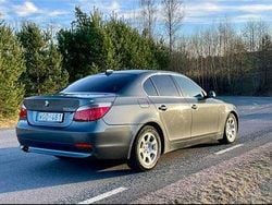 Grå Begagnad 2005 BMW 520 Sedan | 29 000 kr (Marknadspris)