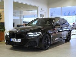 Svart (safirsvart metallic) Begagnad 2020 BMW 520 M Sport Kombi | 389 900 kr