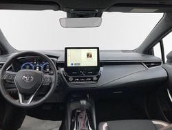 Grå Begagnad 2025 Toyota Corolla Sport Kombi | 419 000 kr