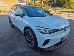 Vit (glaciärvit metallic) Begagnad 2021 VW ID.4 Pro Performance SUV | 284 000 kr (Marknadspris)