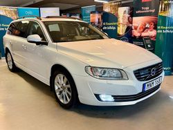 Vit Begagnad 2015 Volvo V70 Momentum Kombi | 139 900 kr (Marknadspris)