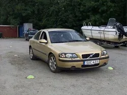 Gul Begagnad 2002 Volvo S60 Sedan | 42 000 kr