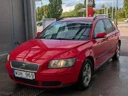 Röd Begagnad 2005 Volvo V50 Kombi | 25 000 kr (Marknadspris)