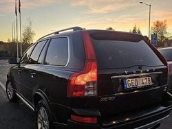 Svart Begagnad 2010 Volvo XC90 R-Design SUV | 105 000 kr (Marknadspris)