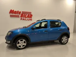 Ljusblå (lblå) Begagnad 2013 Dacia Sandero Stepway Halvkombi | 79 900 kr (Dyr)