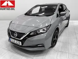Ljusgrå Begagnad 2021 Nissan Leaf N-Connecta Halvkombi | 189 900 kr (Marknadspris)