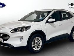 Frozen white Begagnad 2022 Ford Kuga Titanium SUV | 234 900 kr (Marknadspris)
