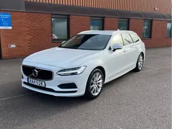 Vit Begagnad 2020 Volvo V90 Momentum Kombi | 194 500 kr (Superpris)