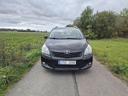 Svart Begagnad 2010 Toyota Verso Minibuss | 45 500 kr (Bra pris)