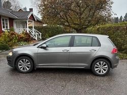 Grå Begagnad 2016 VW Golf VII Halvkombi | 109 000 kr (Bra pris)