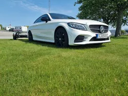 Vit Begagnad 2019 Mercedes C220 AMG line Sportkupé | 310 000 kr (Marknadspris)