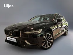 Svart Begagnad 2023 Volvo V60 Core Kombi | 415 000 kr (Marknadspris)