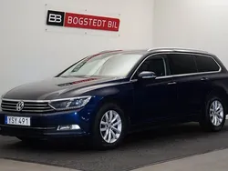 Mörkblå (atlantic blå metallic) Begagnad 2018 VW Passat Kombi | 148 000 kr (Marknadspris)
