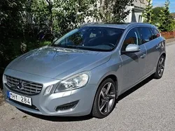 Silver Begagnad 2012 Volvo V60 Momentum Kombi | 73 000 kr (Marknadspris)
