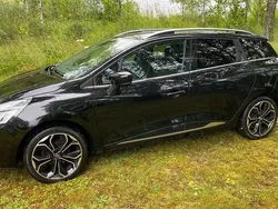 Svart Begagnad 2018 Renault Clio GrandTour Intens Kombi | 108 000 kr (Marknadspris)