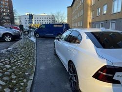 Vit Begagnad 2021 Volvo S60 R-Design Sedan | 429 500 kr (Marknadspris)