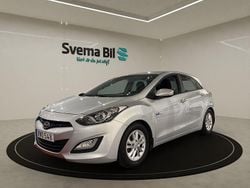 Sleek silver metallic Begagnad 2014 Hyundai i30 Eco Halvkombi | 104 900 kr (Marknadspris)