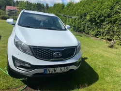 Vit Begagnad 2013 Kia Sportage EX SUV | 87 500 kr (Marknadspris)