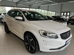 Vit Begagnad 2016 Volvo XC60 Momentum SUV | 129 900 kr (Marknadspris)