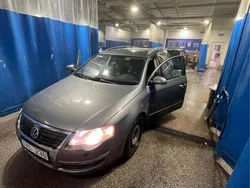 Grå Begagnad 2008 VW Passat Sportline Kombi | 33 999 kr (Lite dyr)
