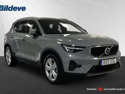 Grå Begagnad 2024 Volvo XC40 Core SUV | 349 900 kr (Marknadspris)