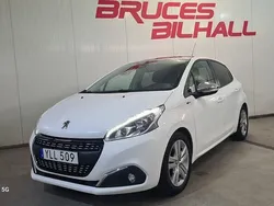 Vit Begagnad 2017 Peugeot 208 Halvkombi | 79 900 kr (Marknadspris)