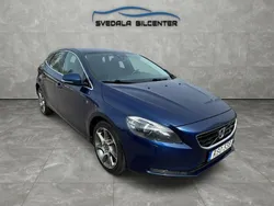Blå Begagnad 2014 Volvo V40 Momentum Kombi | 104 500 kr (Marknadspris)
