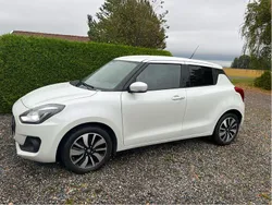 Vit Begagnad 2017 Suzuki Swift Halvkombi | 102 000 kr (Marknadspris)